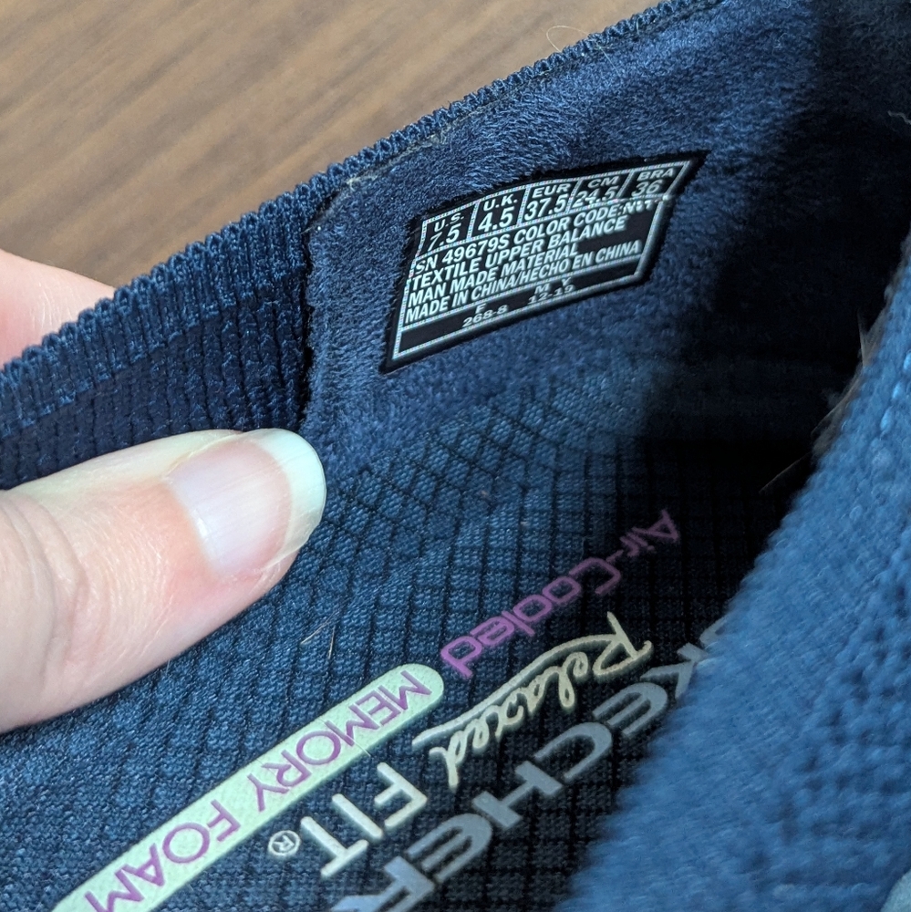 Sketchers Relaxed Fit Air Cooled Memory Foam Knit Slip Ons Washable Comfort Navy - Picture 6 of 6
